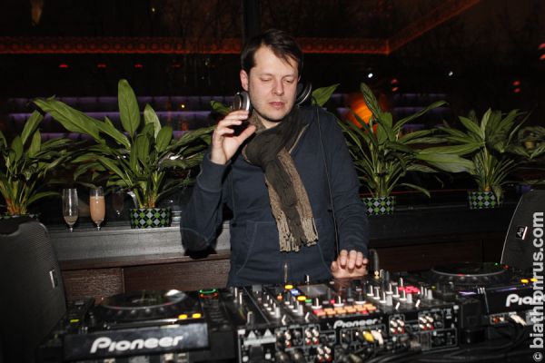DJ Паша Кореец